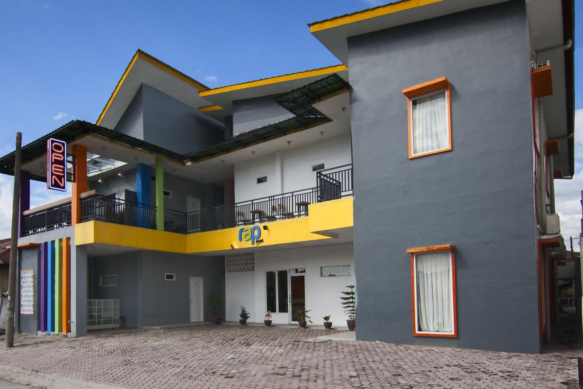 Rap Hotel Balige Extérieur photo